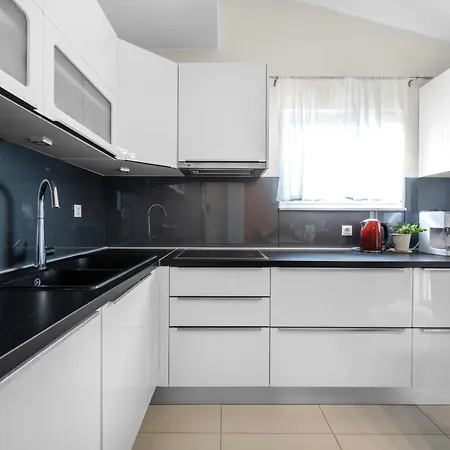 Desiree - Sibenik Apartment Bilice