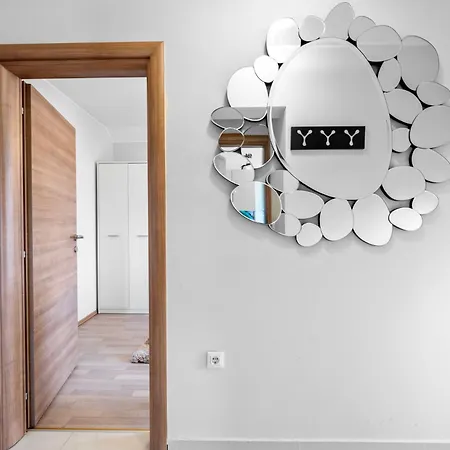 Desiree - Sibenik بيليس