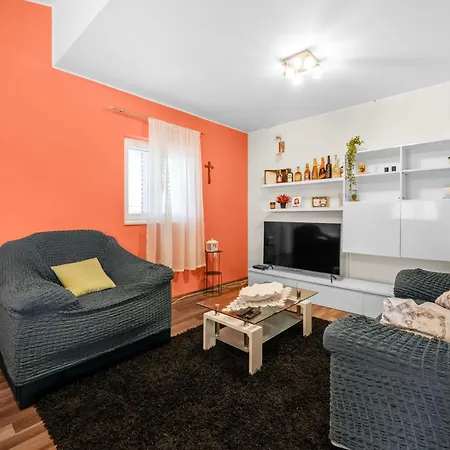 Desiree - Sibenik Apartment Bilice